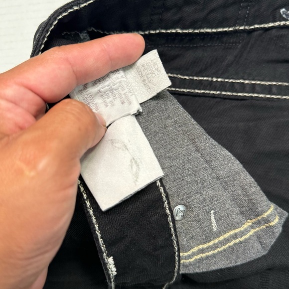 New Men's ROBIN'S JEAN sz 44 Crystal & Studs Denim Short - Picture 9 of 10